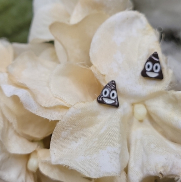 💍 Poop emoji earrings - Picture 2 of 7